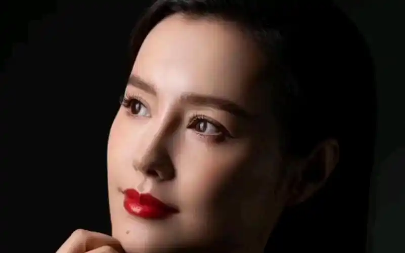 歌唱家王紫菲演唱经典《不着痕迹》_哔哩哔哩_bilibili