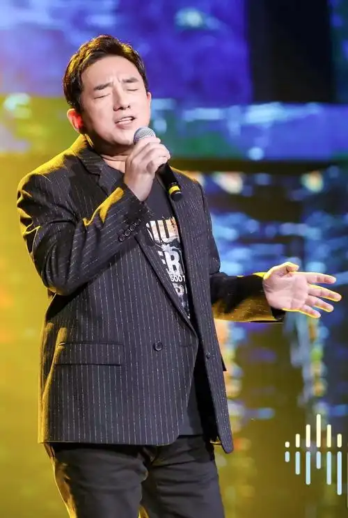 中秋佳节吕方《弯弯的月亮》惊艳开唱 网友感叹"那个唱片时代的巨星又