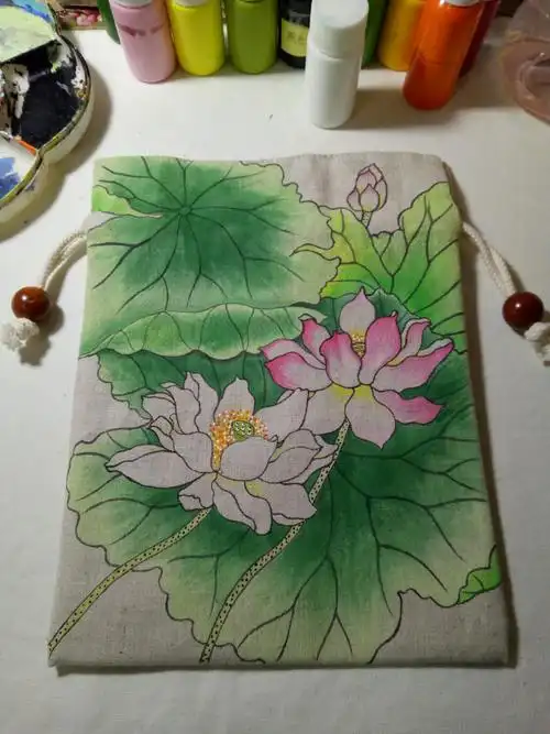 美美的荷花手绘布袋过程