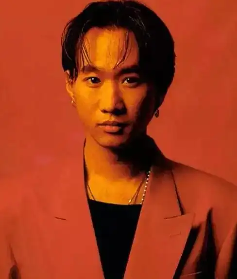 从被嘲红不了到乐坛传奇从巅峰到解散黄家驹与beyond的喜与悲