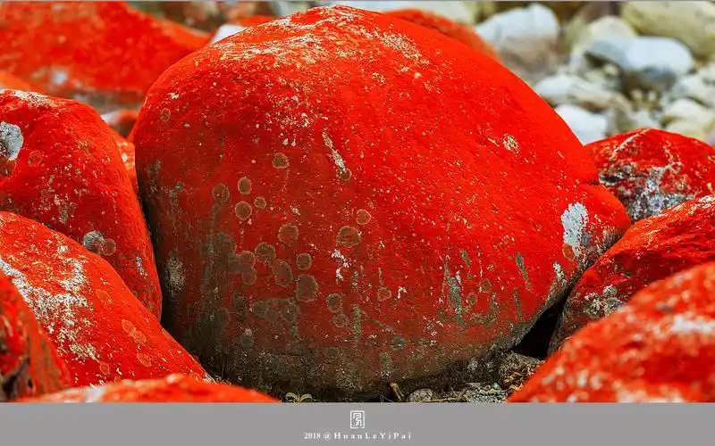 偶遇神奇的红石头——四川红石滩