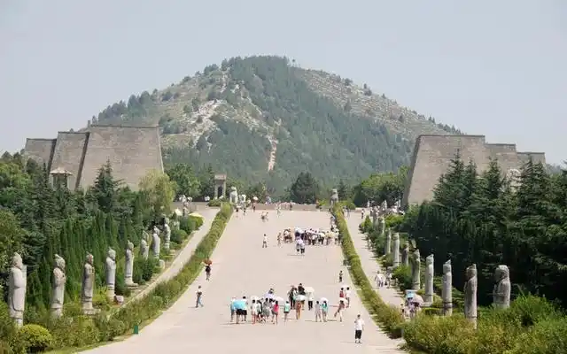 一代女皇武则天的乾陵墓道口是如何被发现的?