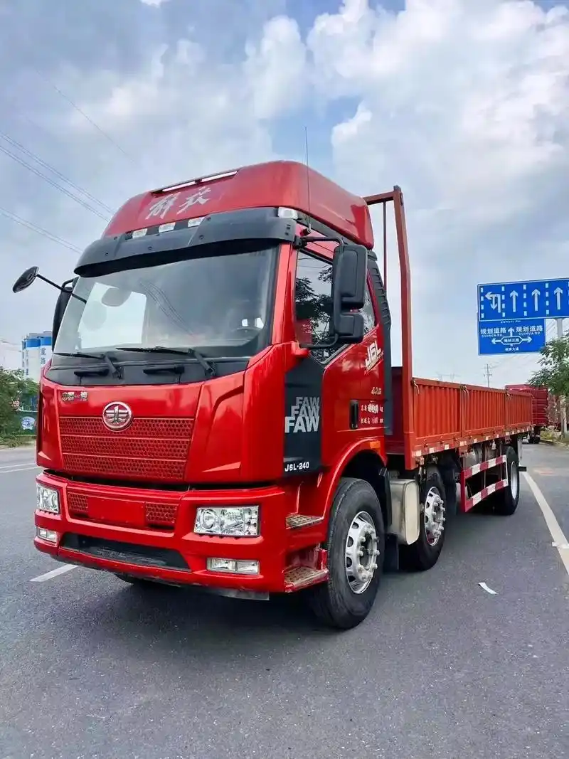 解放前四后四平板车7米2.#二手货车 国五,20年7月,全保 - 抖音