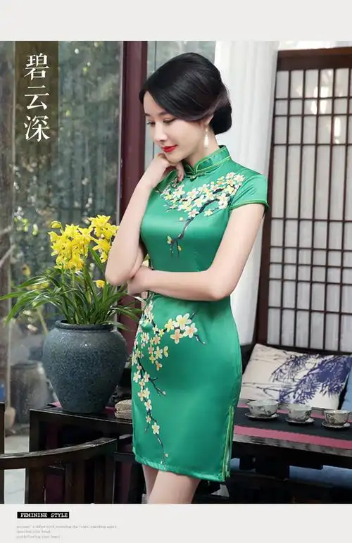 改良旗袍女小个子真丝连衣裙短款2022夏季性感低开叉紧身显瘦米色白萱