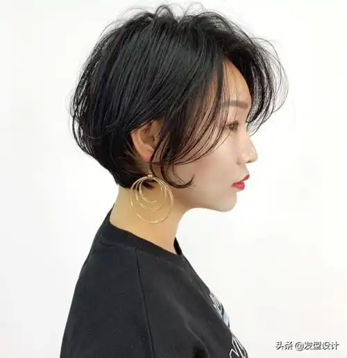 今年流行减龄短发烫发型30款,每款都心动,想换发型的收藏了