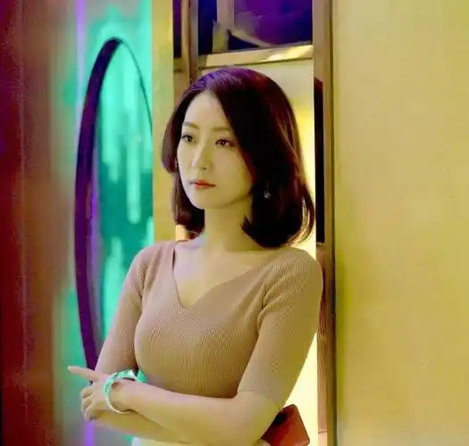 演员白冰:与模特丁一闪婚,分手后独自带娃,如今36岁仍单身_爱情_什么