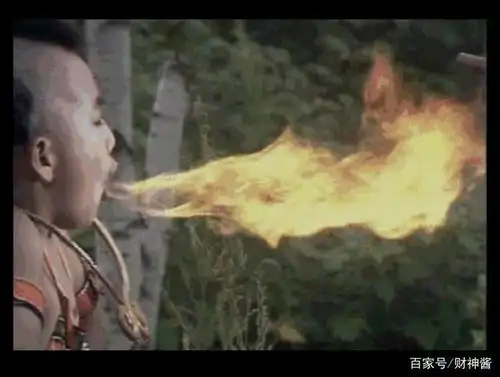 那集,对当时穿着红兜兜,光屁股,一拍鼻子就能喷火的红孩儿印象特别