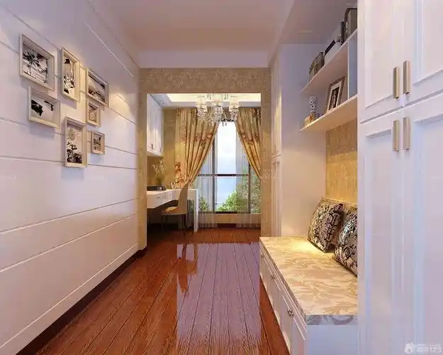 小户型简欧风格深褐色木地板装修效果图片