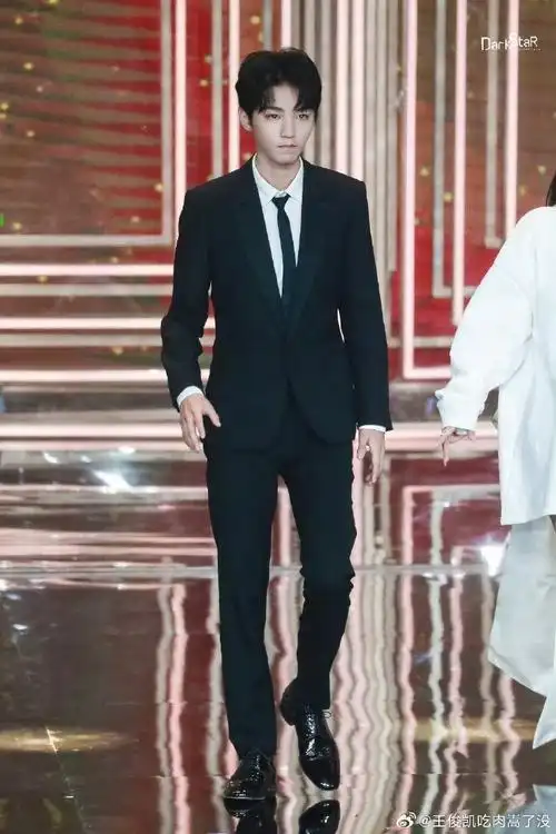 迪奥品牌大使王俊凯##王俊凯代言佳果源椰子水##王俊凯crocs全球品牌