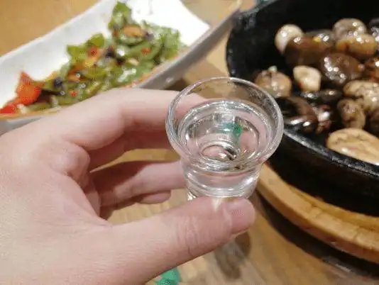 白酒喝多了容易醉?这样喝过瘾不上头,看完涨知识了