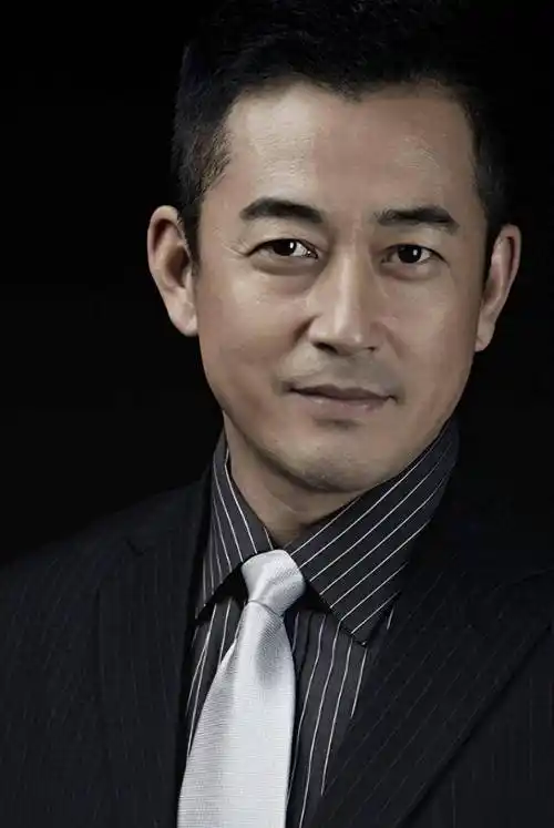 王志飞成都时尚穿搭解析!