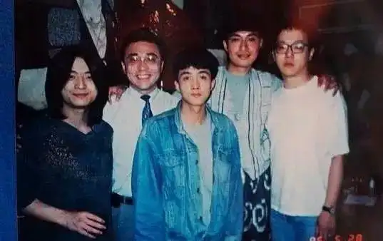 90年代的中国摇滚青葱岁月你可能没见过的生涩愣头青照片