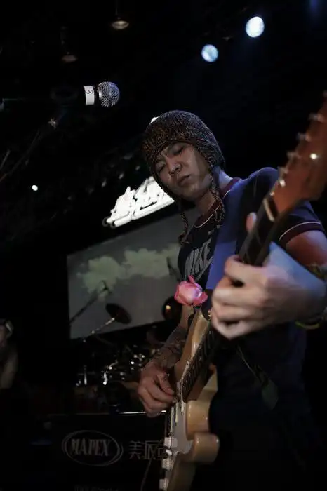 图文:痛苦的信仰新碟首发专场--田然solo