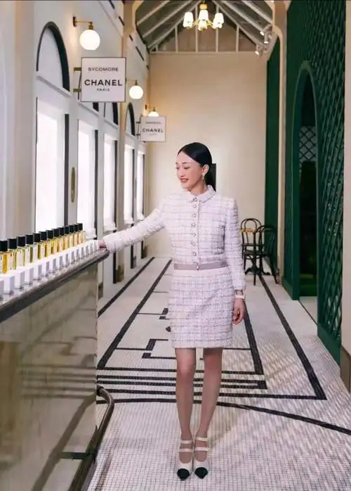 周迅身高_身高不足155的女星-正华文库