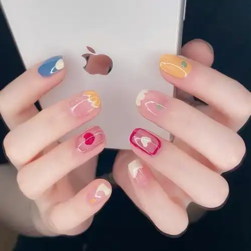 ins可爱夏日手绘爱心线条少女心短甲板美甲