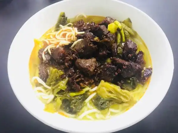 惠乔的小厨房做的老坛酸菜牛肉面