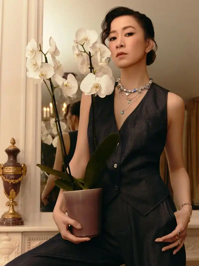 大热剧《新闻女王》主演,香港知名演员@佘诗曼 身穿mithw - 抖音