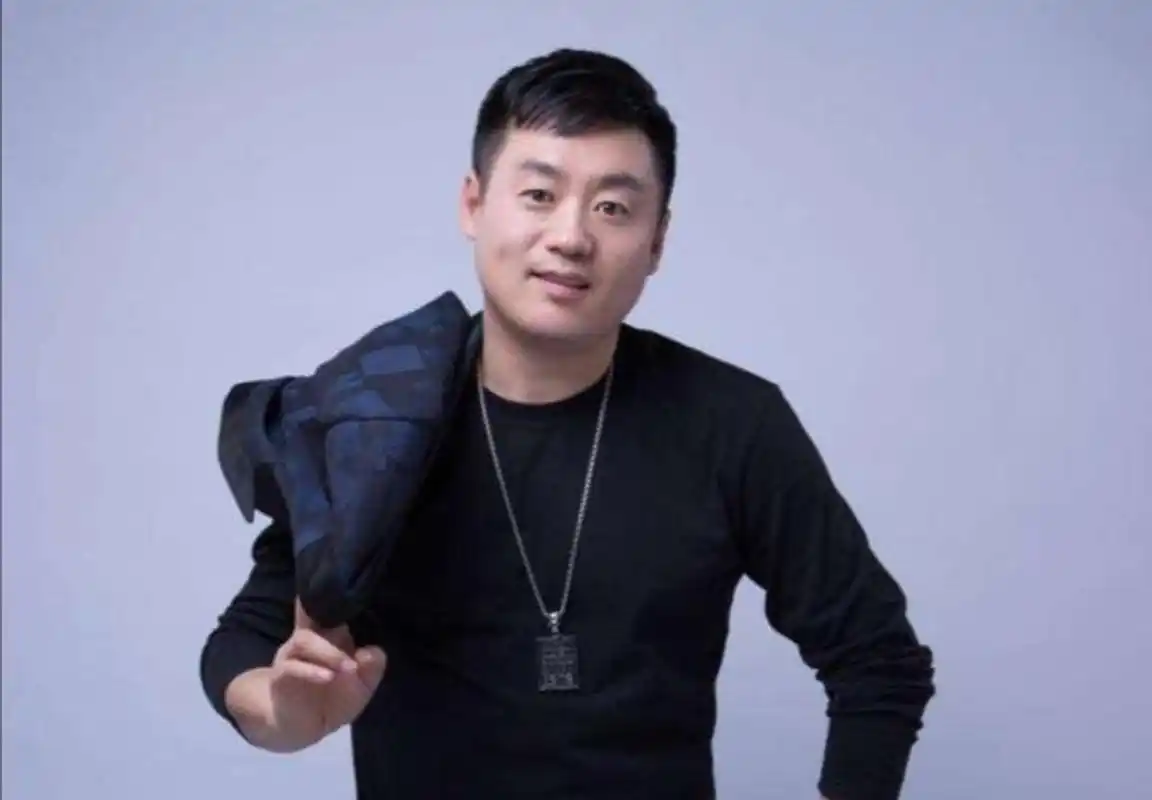 把名字划掉表情愤慨_宋晓峰