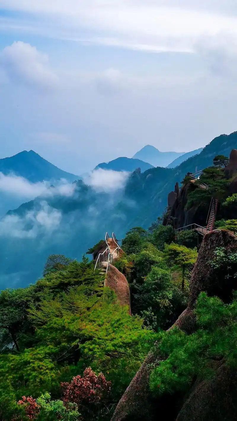 来江西一定要去一趟上饶三清山,"揽胜遍五岳绝景在三清"