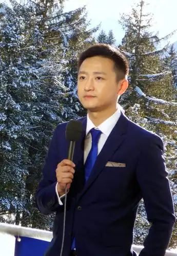 主持人周运图片 中央电视台主持人周运图片