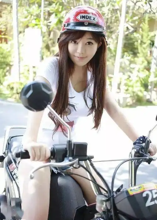 炉石女主播刘飞儿美照,清纯可爱惹人怜!_faye