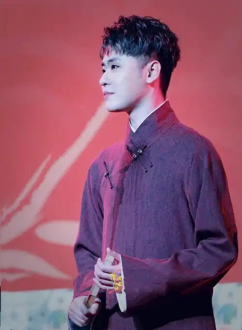 张云雷演出##天津德云社#天津德云社一周年固定猜大褂游戏开始小橙花