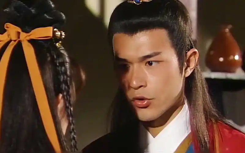 丁鹏得知圆月弯刀的秘密