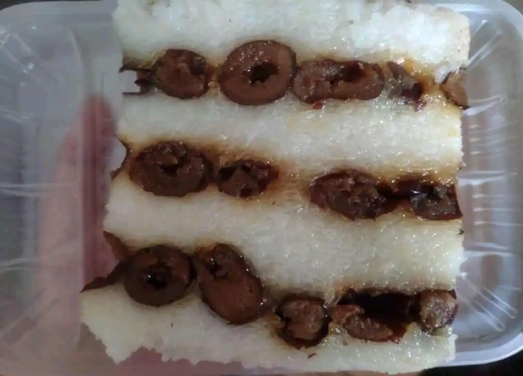 天津居民楼里的一家老味切糕,每天早上十点就没了,想吃得早点来