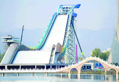 北京冬奥会跳台滑雪比赛项目场馆首钢滑雪大跳台建设完成