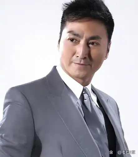 回顾:何家劲公开已婚,打趣到女儿要比老婆漂亮,孩子乖巧又可爱