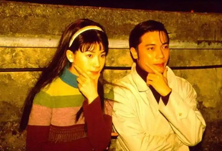 也是《天地男儿》鬼马娇俏的富家小姐叶晓冰.