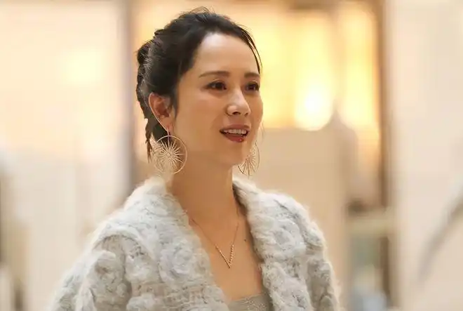 海清的穿搭好年轻少女发型配少女裙又优雅又显嫩