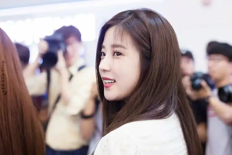 apink79朴初珑我自明月 向星空 向宇宙 … - 堆糖,美图壁纸兴趣社区