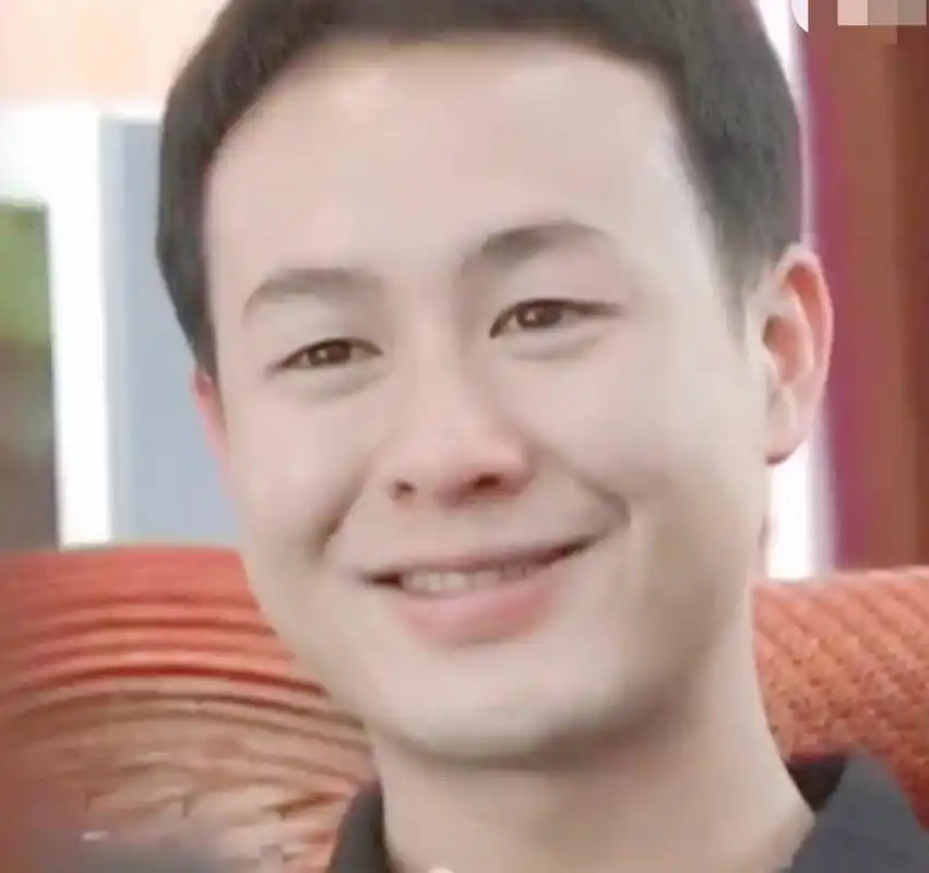 张颂文年轻时,多一点青春