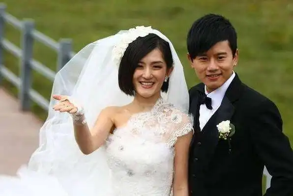 谢娜个人资料简介(情路坎坷,嫁张杰后苦尽甘来)