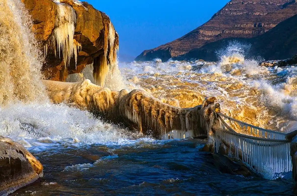 陕西延安黄河壶口瀑布免门票一个月,千万莫要错过.
