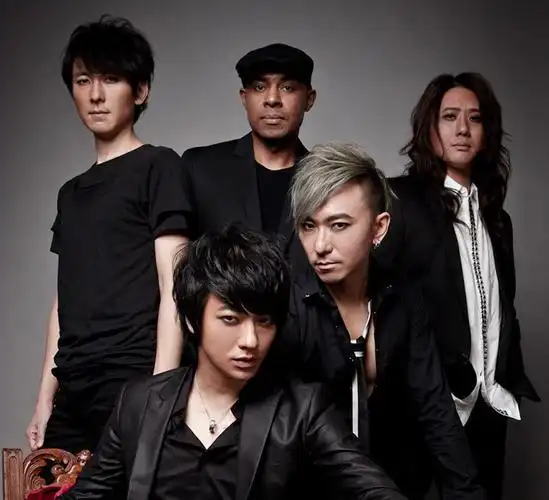 曾唱着《死了都要爱》的信乐团,现在怎么样了?