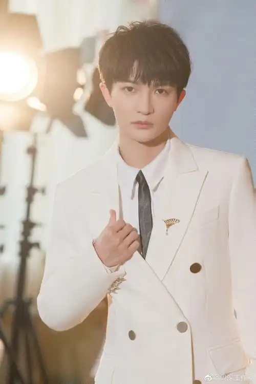 周深唱响一起向未来音乐短片##周深录制百花迎春晚会##周深百花哟春