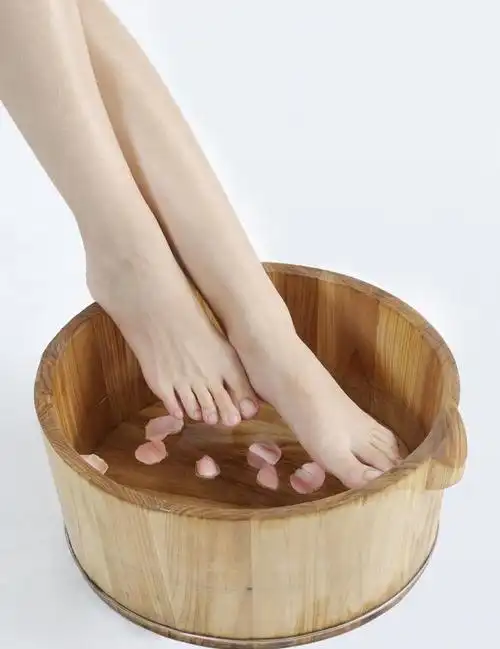 快试一试白醋泡脚原来好处这么多别说你不知道