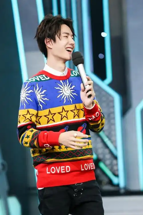 第一批90后都脱发了,《天天向上》97后王一博自嘲会"养生"_综艺节目