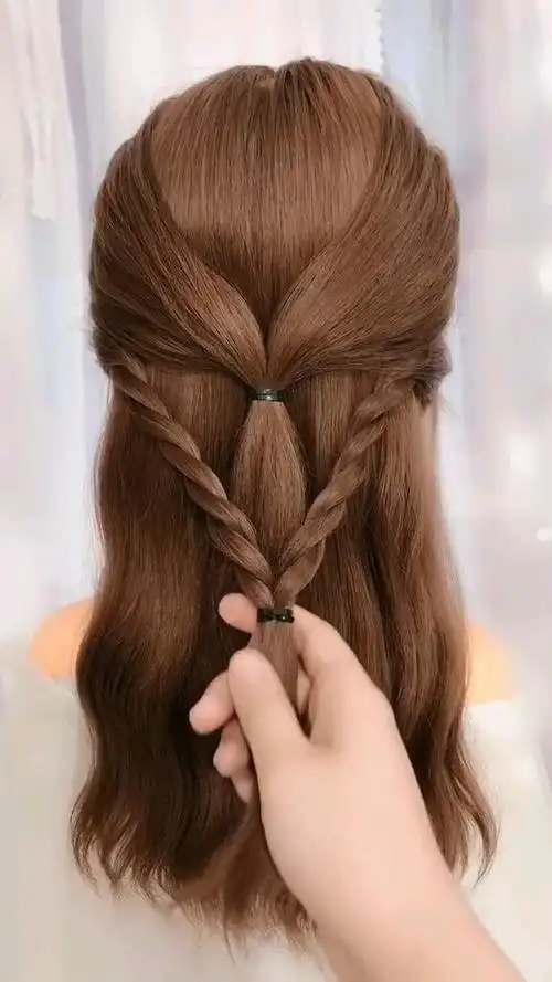 简单优雅披肩编发每天新发型天天好心情