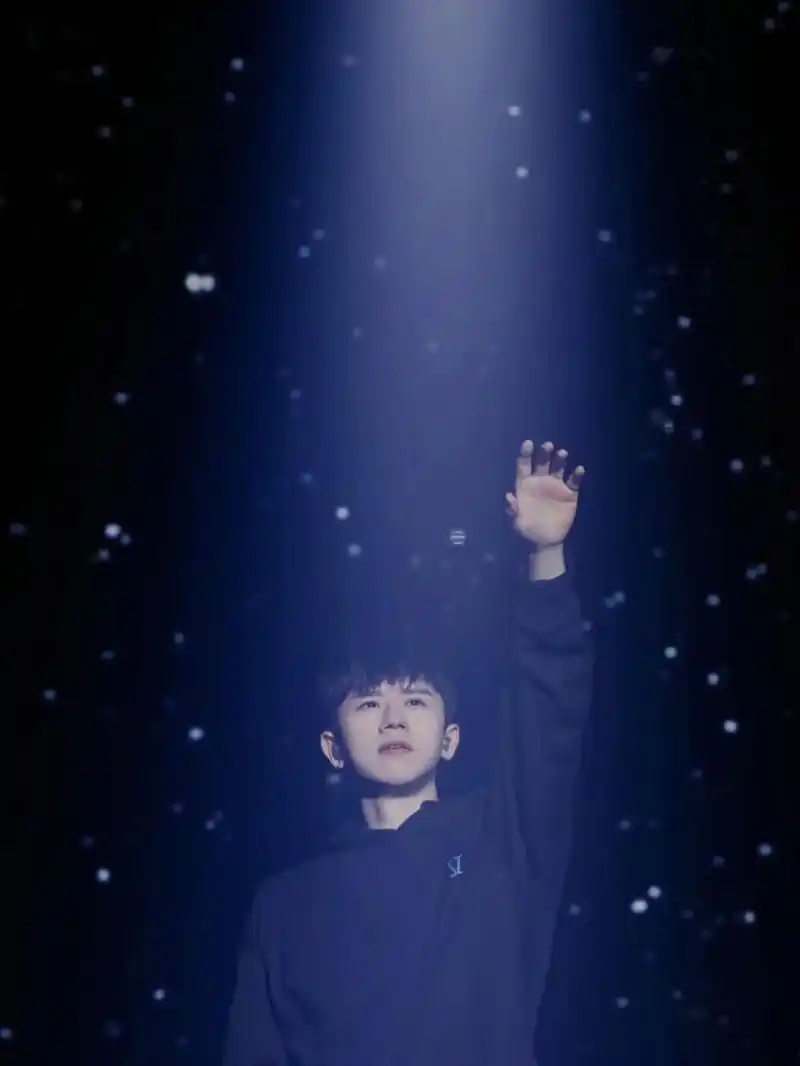 关于张杰的壁纸图片 一些自用过的壁纸哦!