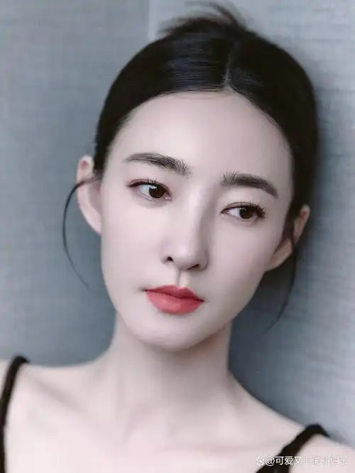 一,简介:王丽坤(claudia),1985年3月22日出生于内蒙古自治区赤峰市