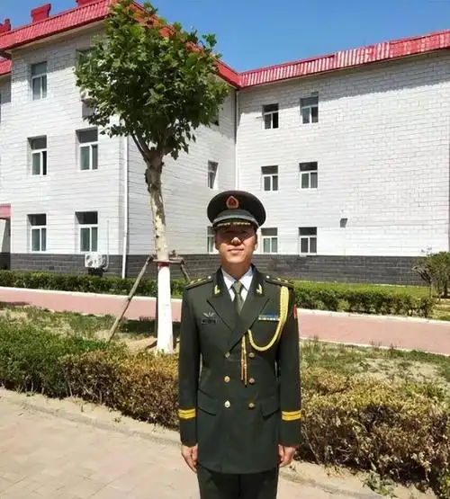 坚韧,奉献,圆梦……这些城北军人的军装照里都有故事