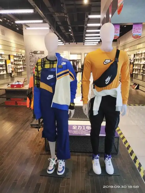 佳合耐克kl范佳慧9月份第二次陈列报告