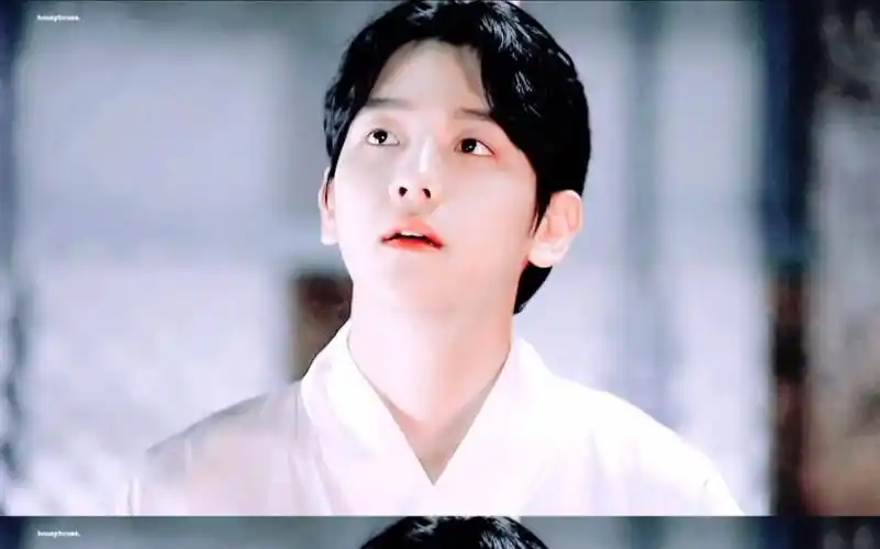 边伯贤王银十王子终究是不可结缘徒生寂寞