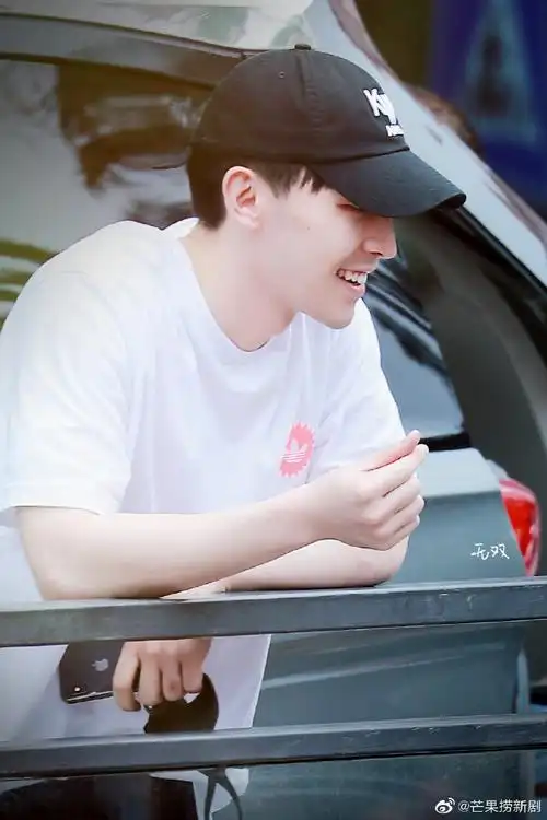 邓伦[超话]##快乐大本营