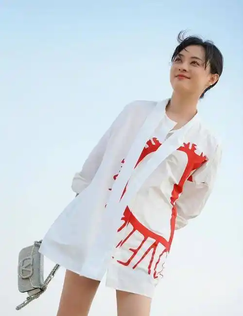 孙俪晒出游照,儿子等等又高又瘦,女儿小花皮肤黝黑像邓超_因为_照片