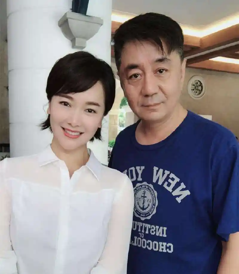 还詈笏惭岱沉苏庋纳,选择与大自己20岁的老公结婚,后面就全