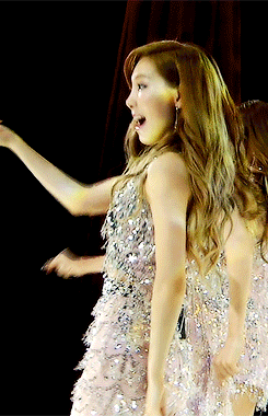 韩国女团女神性感诱惑唱歌跳舞gif动图_动态图_表情包下载_soogif